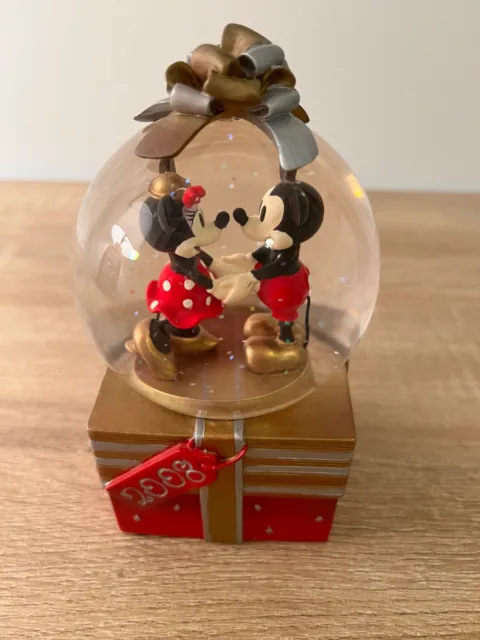 Disney Store Mickey and Minnie Mouse Snowglobe Christmas 2008 Holiday Exclusive