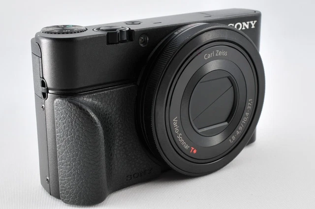 Fotocamera Compatta Sony Cyber-shot DSC-W210 12.1MP, Zoom Ottico 4x, Sensore CCD 1/2.3, Argento
