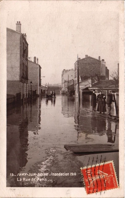 CPA IVRY-sur-SEINE - Inondation 1910 - La Rue de Paris (659287)