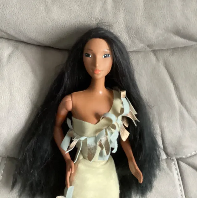 Disney Mattel Pocahontas Perle so hübsch 19 Zoll Puppe 1990....