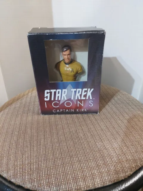 Captain Kirk Bust Star Trek Icons 2007 Diamond Select Never Displayed.