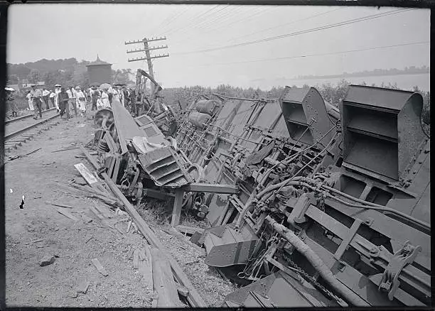 St Louis MO Train Wreck 1922 OLD PHOTO