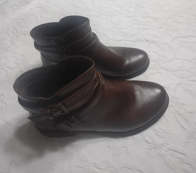 Yuu womens sales calissa zip bootie