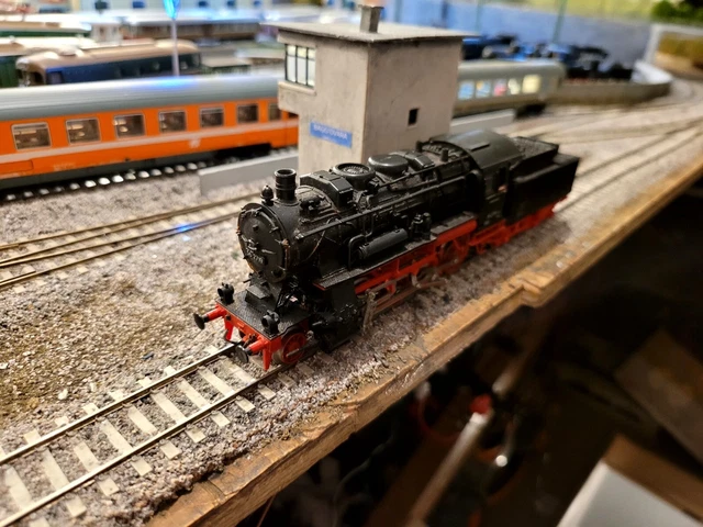 Minitrix N - Locomotive à vapeur avec wagon tender - BR 56