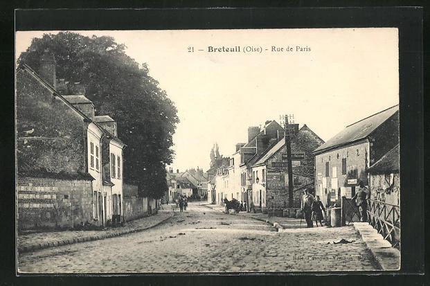 CPA Breteuil, Rue de Paris, vue de la rue