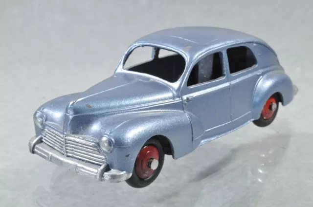 AB490 Dinky Toys France #24R Peugeot 203 R/-