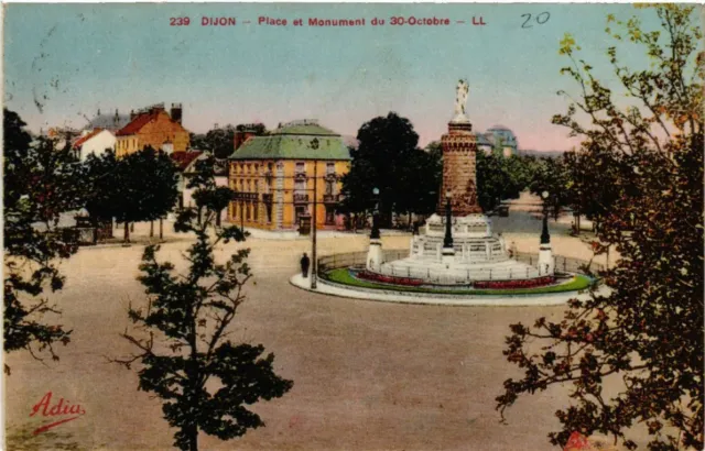 CPA DIJON - Place et Monument du 30-Octobre (633998)