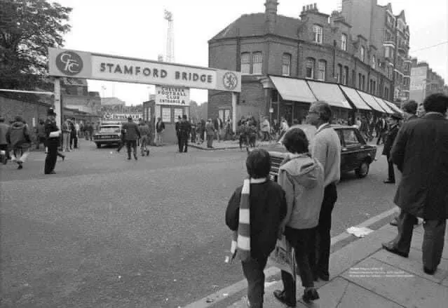 Scarce Iconic Photo Of Chelsea Entrance Stamford  Bridge In The early 1970s