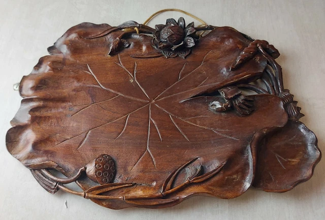 Ancien plateau en bois sculpté, forme feuille de nénuphar, Gabriel Viardot, XIXe