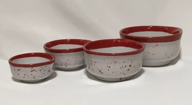 Farmhouse nesting ceramic measuring cups peppermint & pine red/white EUC 3