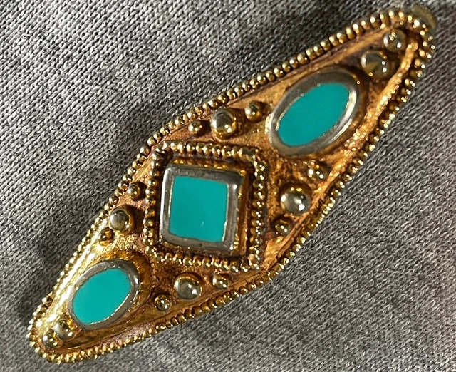 Broche en or, fleur de lys et petite perle fine, vers 1880. - Bijoux