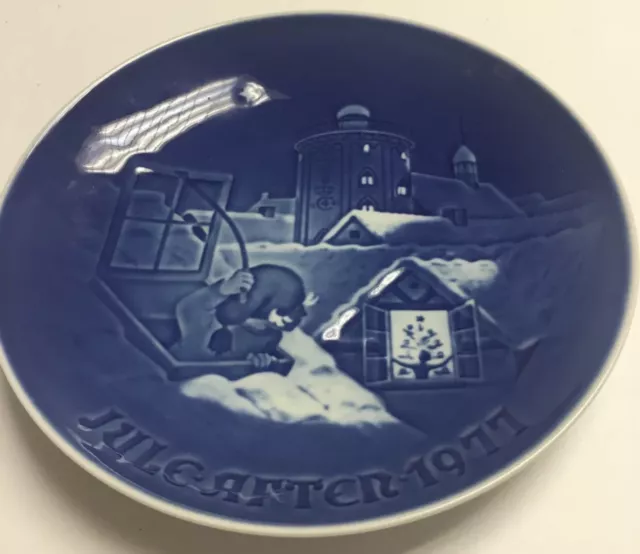 Bing & Grondahl Christmas Plate JULE AFTER 1977  Copenhagen Christmas B&G