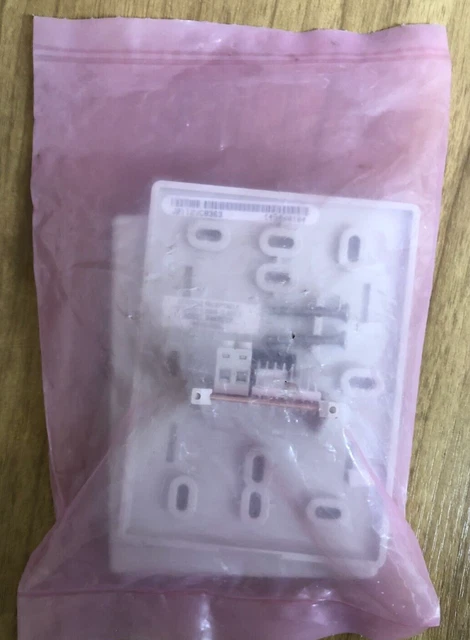 Rauland Responder 4000 R4K Console Receptacle R4KRECP