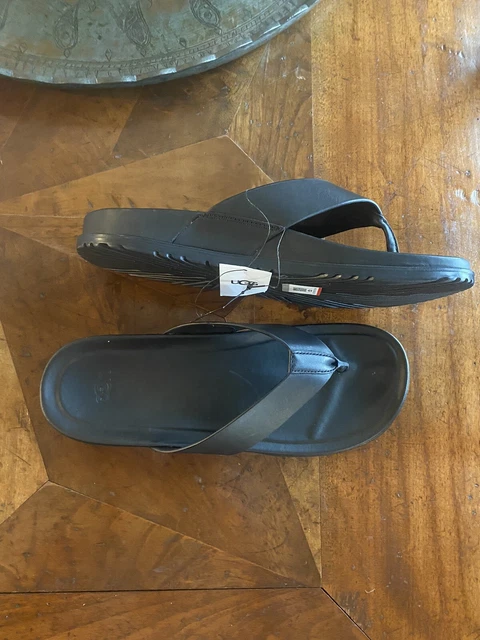 UGG MENS WAINSCOTT BLACK LEATHER FLIP FLOPS SANDALS Size 11  NWOB