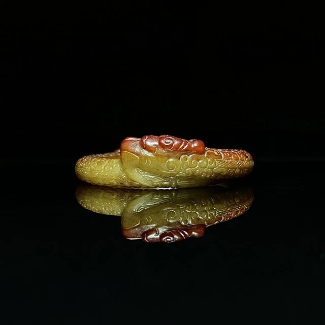 Chinese Ancient Han Dynasty Hetian Jade Carving Dragon Bracelet