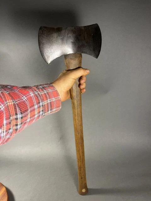 Vintage Marshall Wells Zenith 2 1/2 Lb Double Bit Cruiser Saddle Axe W/Handle.