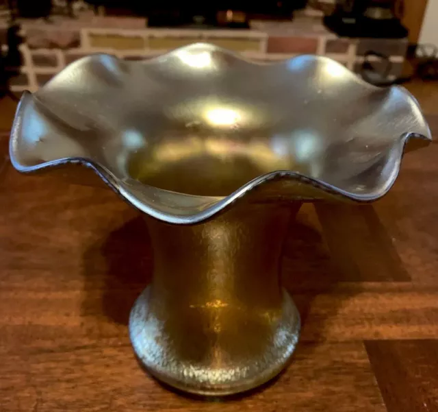 Antique Loetz Vesuvian 7" Art Nouveau Floriform Vase, C. 1920.