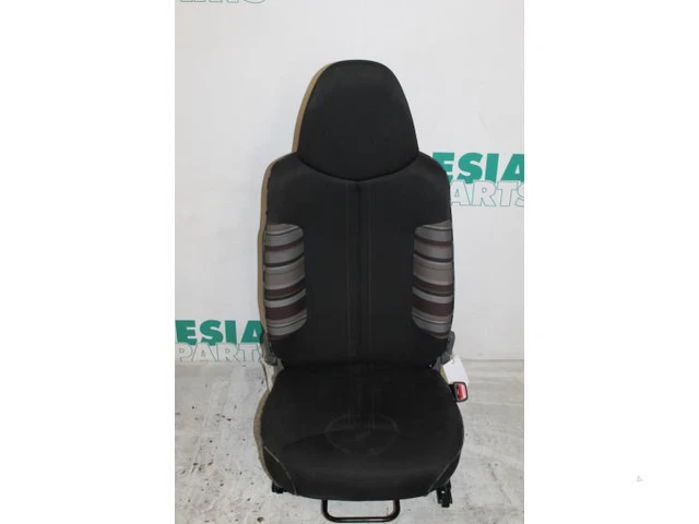 P2480389 Sitz rechts CITROEN C1 8216YC