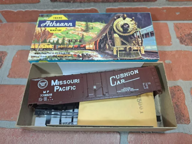 HO Athearn Rail Runner Custom Cars Missouri Pacific 50' Box Car Kit Car