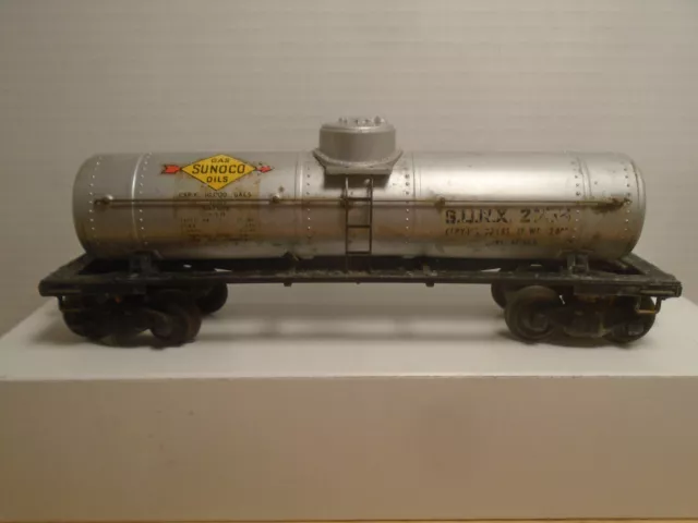 1945 Vintage Lionel #2755 O Gauge Sunoco Metal Tank Car With Flying Shoe Trucks