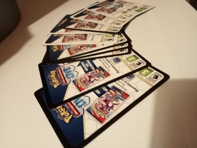 Lot de 12 Cartes codes online pour jouer à Pokemon en ligne TCG OnLine Code
