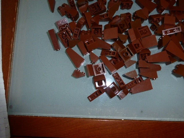 Lego Lot + 230 Tuiles Classiques Et Inversees, Differents Marrons 2