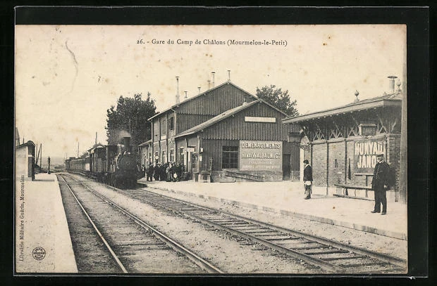 CPA Mourmelon-le-Petit, Gare du Camp de Chalons, La Gare 1902