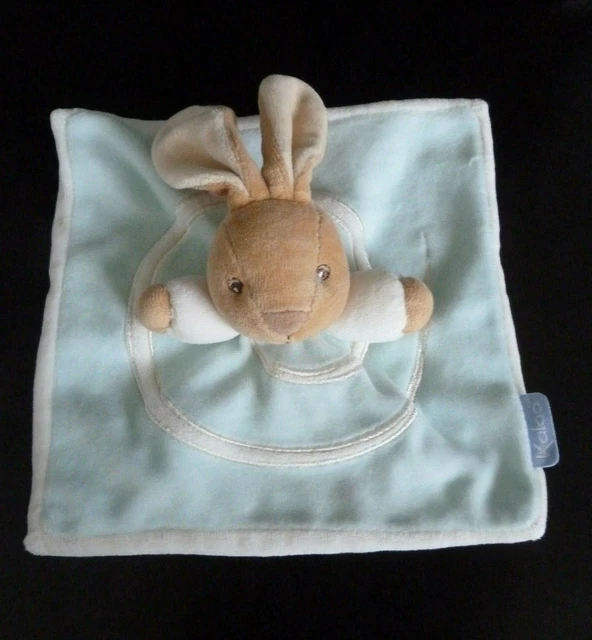 V6- Doudou Plat Kaloo Lapin Bleu Blanc Spirale Carre - Excellent Etat