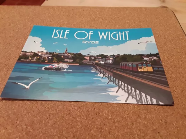 POSTCARD ISLE OF WIGHT RAILWAY TRAIN ON RYDE PIER & HOVERCRAFT goin to SOUTHSEA