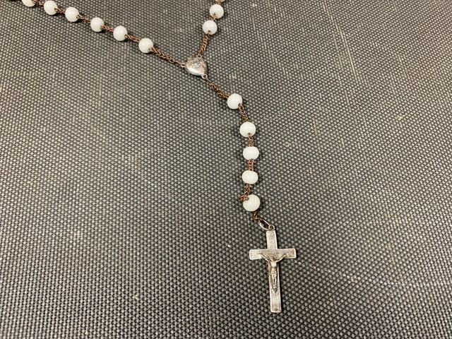 Pendentif Religieux Catholique Vintage En Métal - Occasion, Origine France