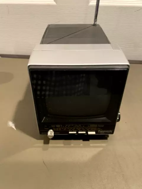 Vintage 1985 Panasonic TRG-513T 5" Black White TV Television Radio Untested