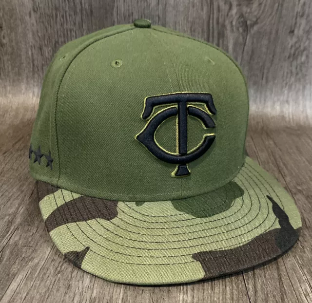 Minnesota Twins Camouflage Fitted Hat Size 7 1/2 New Era 59Fifty Camo Baseball