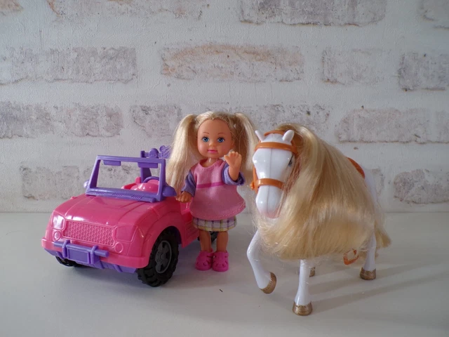 Poupée Bébé Schildkrot Avec Cils – Neuf Avec Son Cheval à Bascule