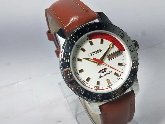 Vintage Citizen Automatic 8200  Movement Date Day Dial Mens Wrist Watch L230