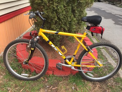 gt saddleback mountain bike yellow
