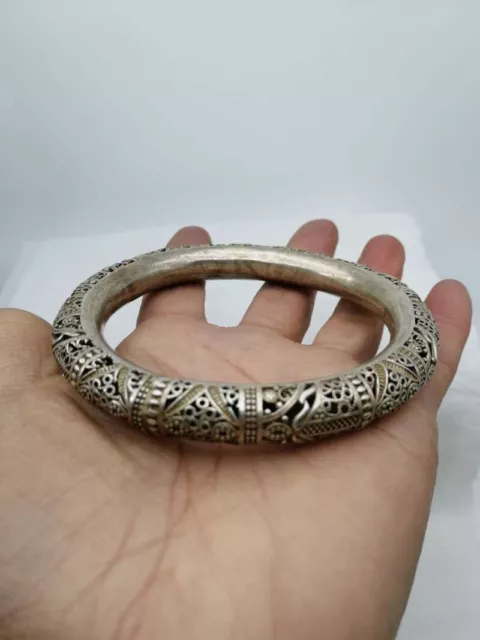 Old Chinese tibet silver Hollow-out handcarved flower round Bracelet