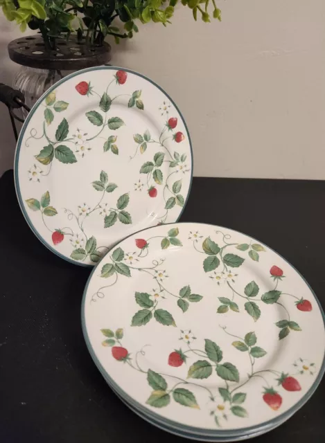 Set Of 4 International Tableworks Strawberry Fair Salad Dessert Plates 7⅝" EUC