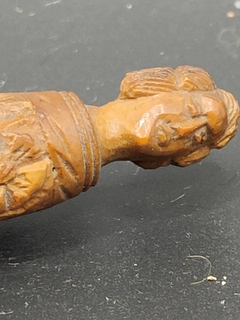 Porte-montre De Poche (gousset) En Bois Sculpté 