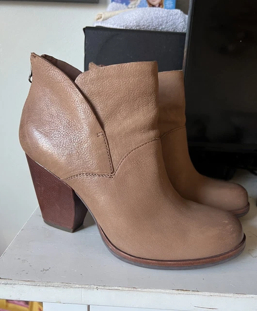 Kork Ease Castaneda Booties Size 8.5