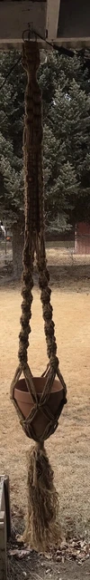 B2 Vtg 70s MACRAMÉ PLANT HOLDER WOOD BEADS RETRO BOHO HIPPY CHIC BROWN 77”6'