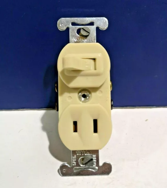 LEVITON 1-Gang IVORY Combination Toggle SWITCH & Polarized RECEPTACLE NEW 5221-I