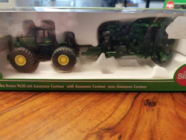 SIKU 1856 John Deere 9630 mit Amazone Centaur 1:87