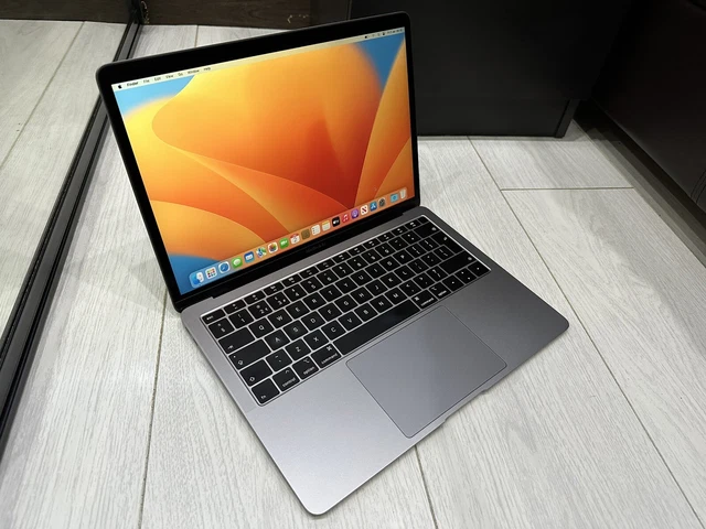 Apple MacBook Air Retina 13.3" 2018 - 256GB SSD 16GB Ram 1.6GHz Core i5 - Grey
