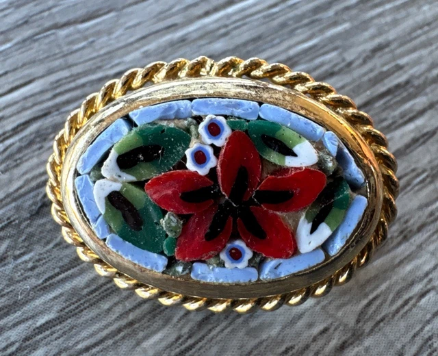 Broche Ancienne Micro Mosaïque Fleurs - Verre Noir Et Plaqué Or - Très Bon état