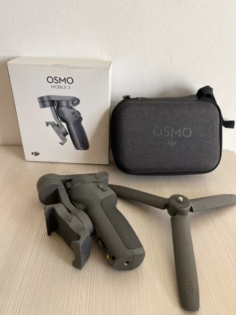 DJI Osmo Mobile 3 Stabilizzatore Video + custodia + treppiede