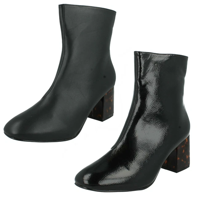Bottes D'équitation Noires à Hauteur De Genou Pour Femmes Avec Talons Bas Design Minimaliste Elegant Pour Un Style De Mode Urbaine P17085757