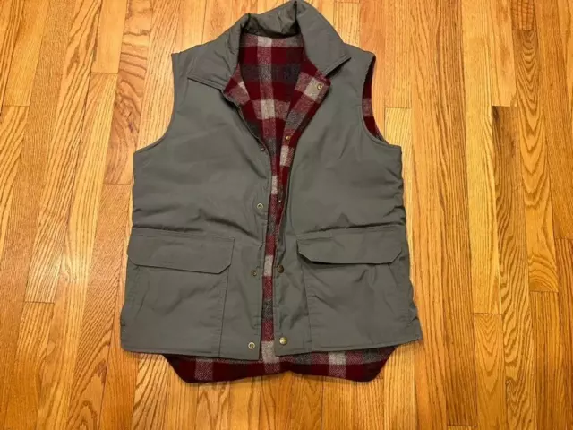 Vintage Woolrich Red and Grey Wool  Plaid Lined Vest Mens M Reversible Shell