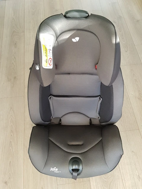 Joie Stages FX 0+/1/2 Car Seat in Black And Grey. Isofix