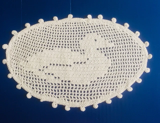 Kleines Häkel-Deckchen mit ENTEN-Motiv (Handarbeit) Entenliebhaber, Sammler