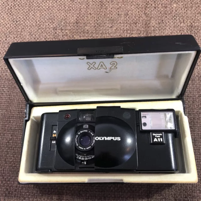 Olympus XA2 Camera & A11 Flash 35mm Point & Shoot Film Camera Tested + Batteries